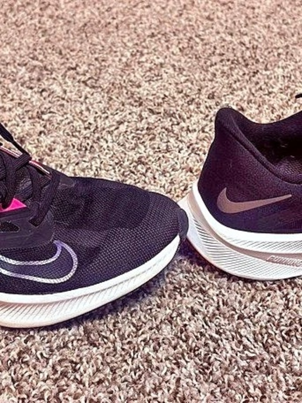 Nike Air Max Excee Athletic Shoes Black & Pink US 9.5
